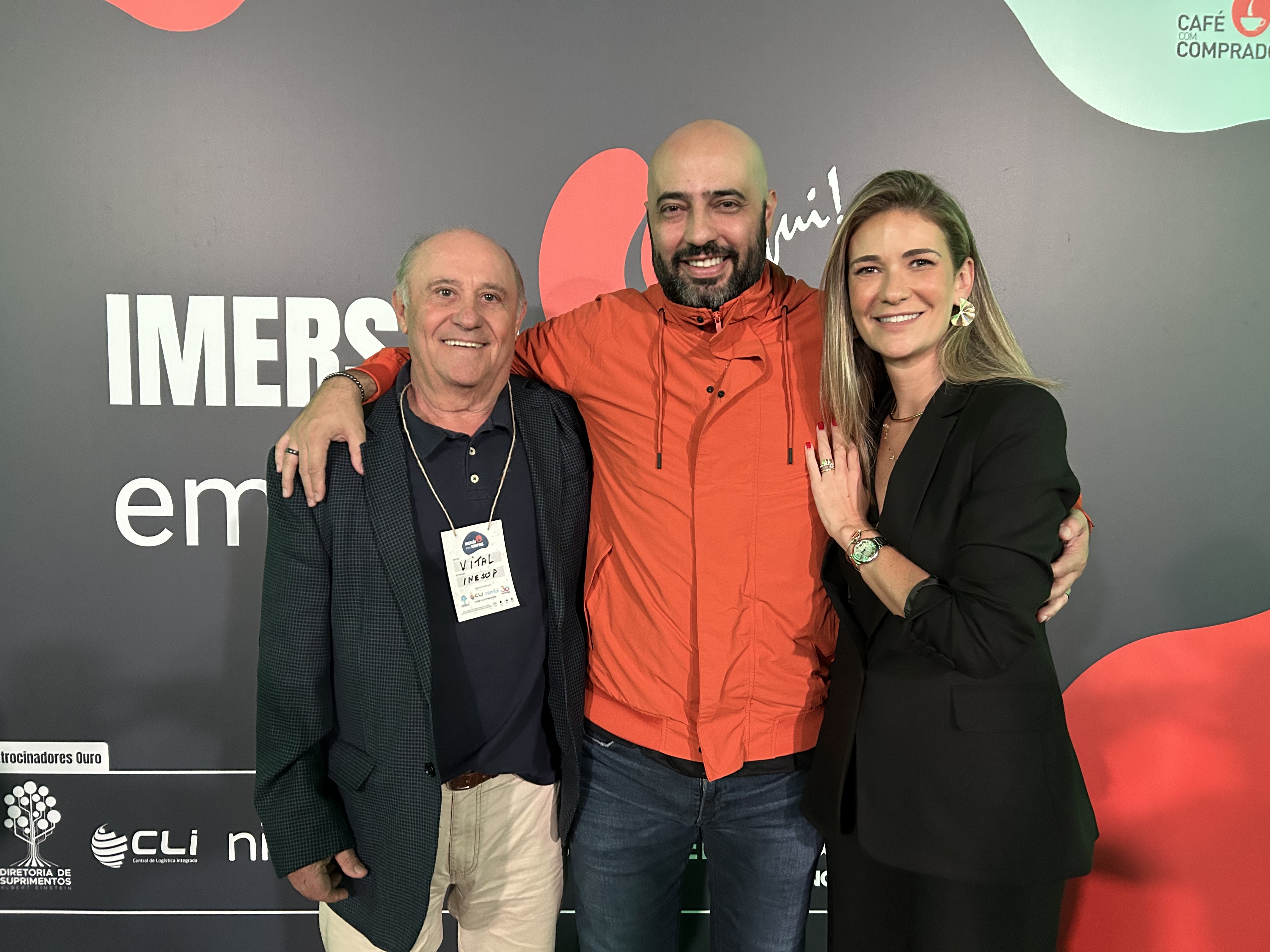 Luiza Brandelli com Vital Martins Filho (INESUP) e Douglas Ferreira (Café com Comprador)